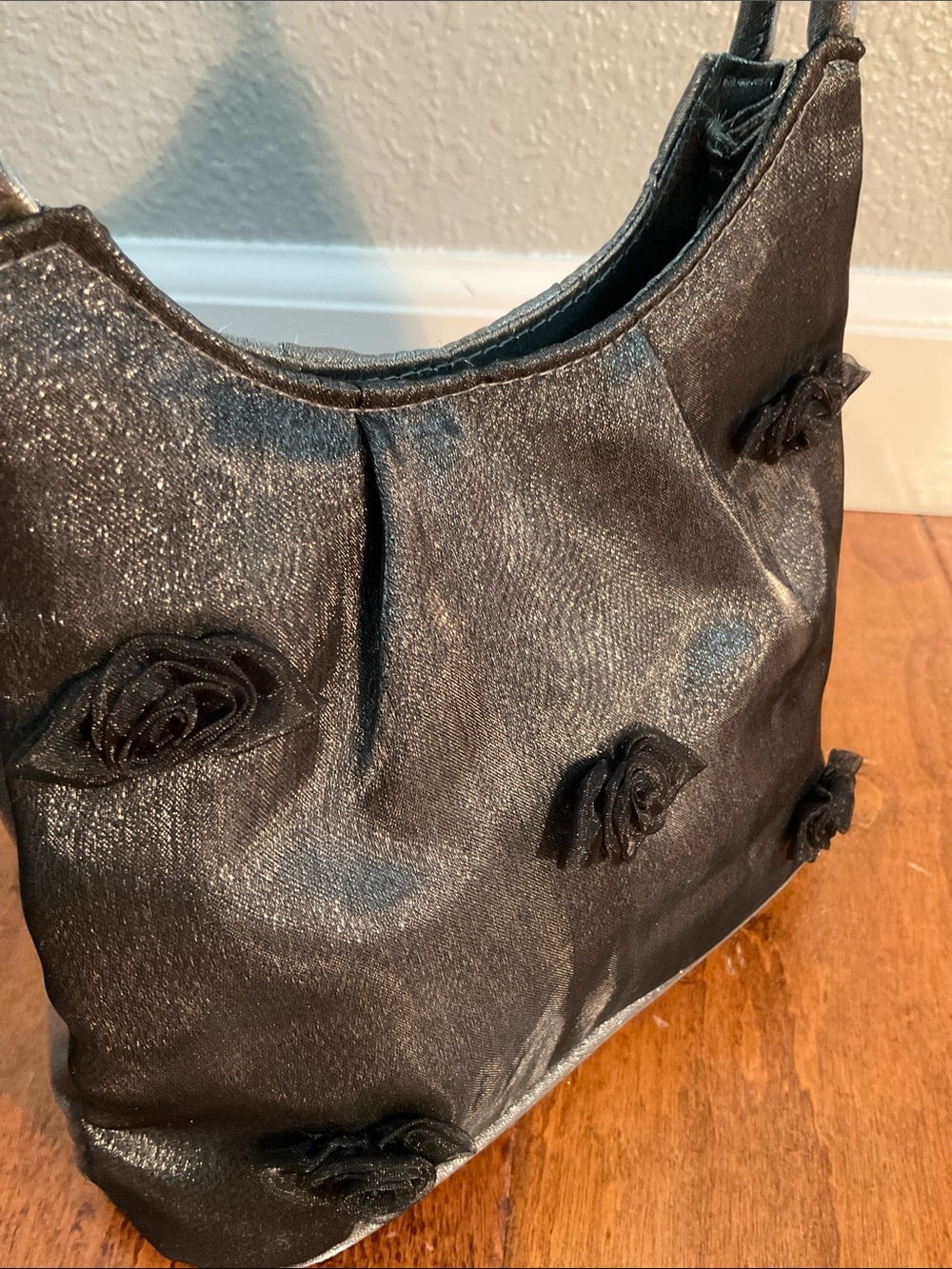 Elegant Black Satin Handbag with Rosette Accents - Picture 4 of 5